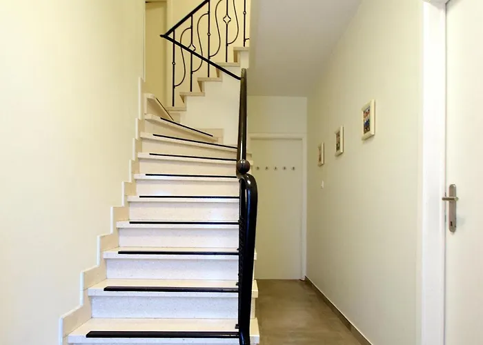 Stille Rust V Modern In * דה האן